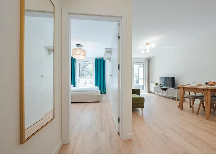 Апартаменты Hello Sea Salt Z Ogrodkiem I Prywatnym Miejscem Postojowym