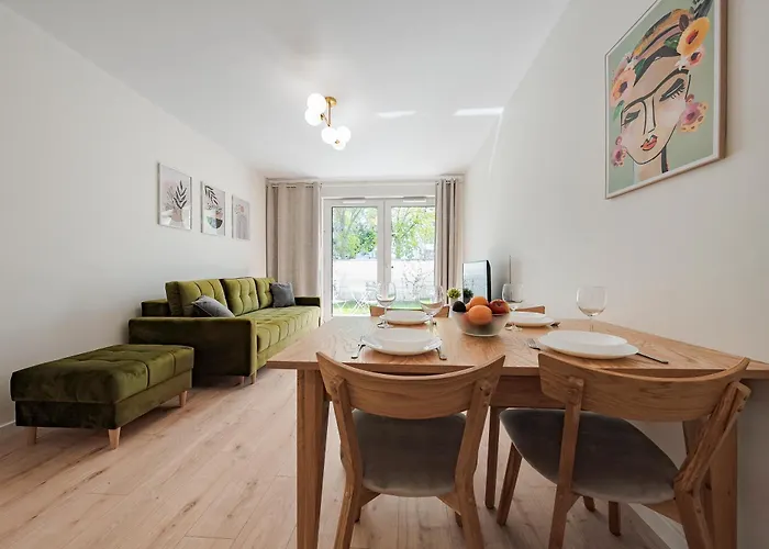 Апартаменты Hello Sea Salt Z Ogrodkiem I Prywatnym Miejscem Postojowym