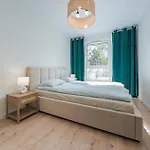 Hello Sea Salt Z Ogrodkiem I Prywatnym Miejscem Postojowym Апартаменты Гданьск