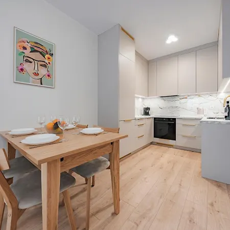 Apartman Hello Sea Salt Z Ogrodkiem I Prywatnym Miejscem Postojowym Gdańsk